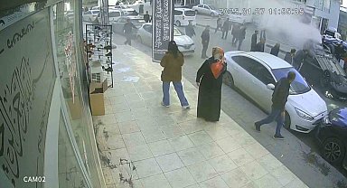 Siirt'te bir otomobil park halindeki başka otomobile çarparak takla attı