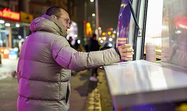 Silivri'de işe giden vatandaşlara sıcak çorba