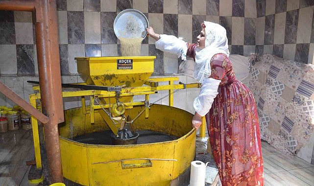 Şırnak'ta sofralara ulaşan tahin su değirmeninde işleniyor