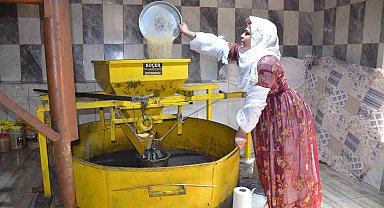 Şırnak'ta sofralara ulaşan tahin su değirmeninde işleniyor