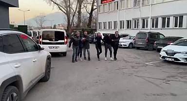 Sokak ortasında eski nişanlısı ve kardeşine ateş açmıştı: Pompalı tüfekle yakalandı
