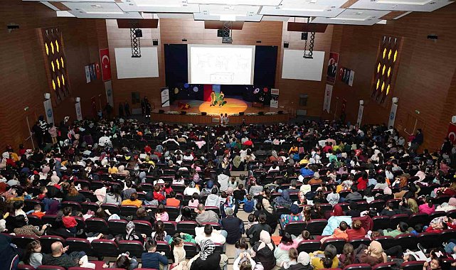 Talas'ta çocuklar 'Küçük Prens' ile coştu