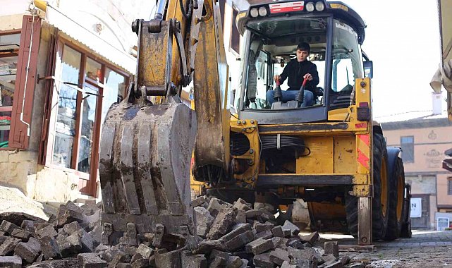 Tarihi Manifaturacılar Çarşısının Arnavut kaldırımları gün yüzüne çıkarılacak