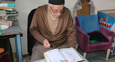 Tarihi olayları tek tek not alıyor, gelecek nesillere rehberlik yapıyor