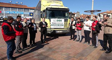 Tavşanlı'dan Suriye'ye yardım tırı yola çıktı