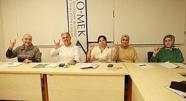 Tek işaret tek anlam için eğitim alıyor