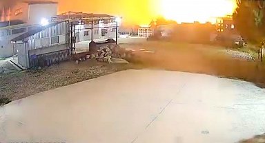 Tekstil fabrikasını küle çeviren o patlama saniye saniye görüntülendi