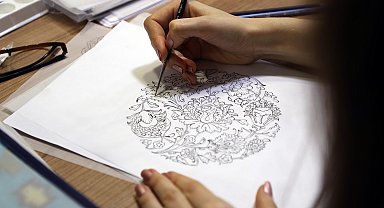 Tezhip sanatı ile geçmişi gelecekle buluşturan eserler ortaya çıkıyor