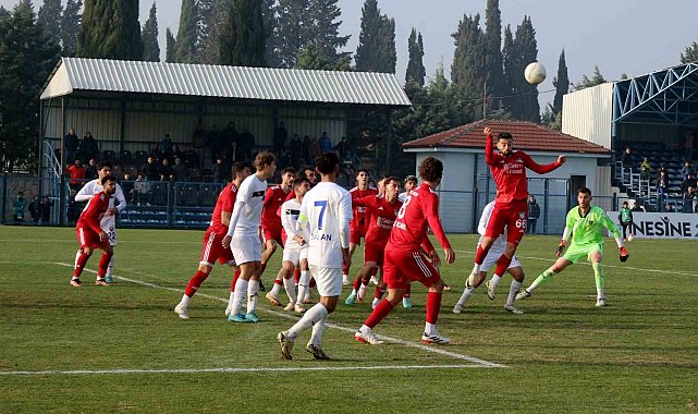 TFF 2. Lig: Karacabey Belediye Spor: 3 - Arnavutköy Belediyespor: 4