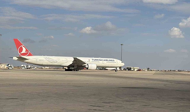 THY uçağı Suriye'den Türkiye'ye ilk uçuş için havalandı