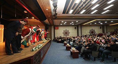 Tiyatroseverlerden Kent Tiyatrosuna tam not