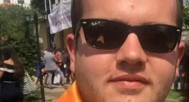 Trafikte çıkan kavgada kaldırım taşıyla başına vurulan genç öldü