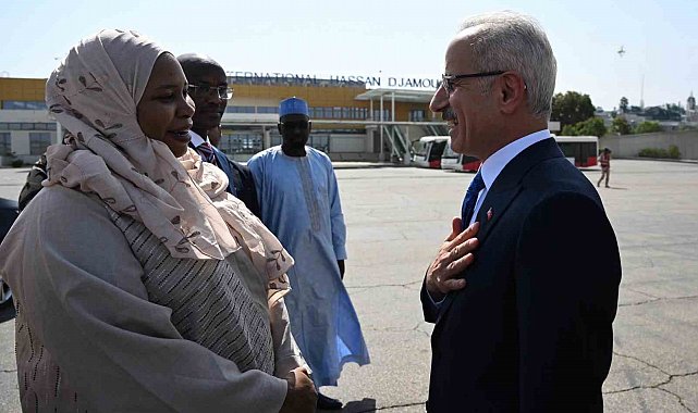 Ulaştırma ve Altyapı Bakanı Uraloğlu, Çad Dışişleri Bakanı Koulamallah ile bir araya geldi
