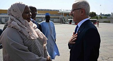 Ulaştırma ve Altyapı Bakanı Uraloğlu, Çad Dışişleri Bakanı Koulamallah ile bir araya geldi