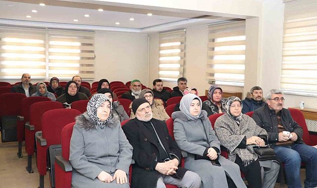 Umreye gidecek vatandaşlara eğitim semineri düzenlendi