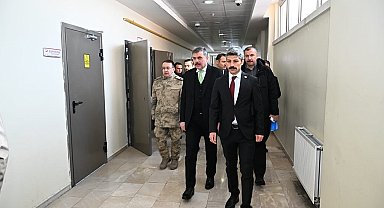 Vali Mustafa Çiftçi, Geri Gönderme Merkezi'nde incelemelerde bulundu