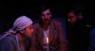 Van Devlet Tiyatrosu 2. sahnesini 'Maskeliler' oyunu ile açtı