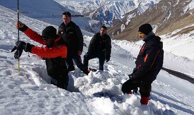 Van'da çığ tehdidine karşı kritik inceleme