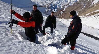 Van'da çığ tehdidine karşı kritik inceleme