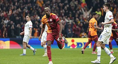 Victor Osimhen, bu sezonki 15. golünü attı