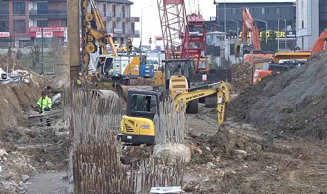 Yalova'da çöken hastane yolu yapımı devam ediyor