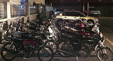 Yasadışı motosiklet yarışına jandarma engeli: 102 farklı maddeden 326 bin lira ceza