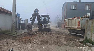 Yunusemre'de bozulan yollar onarılıyor