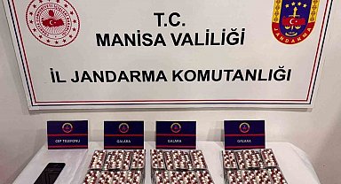 Yüzlerce sentetik ecza hapıyla yakalandı