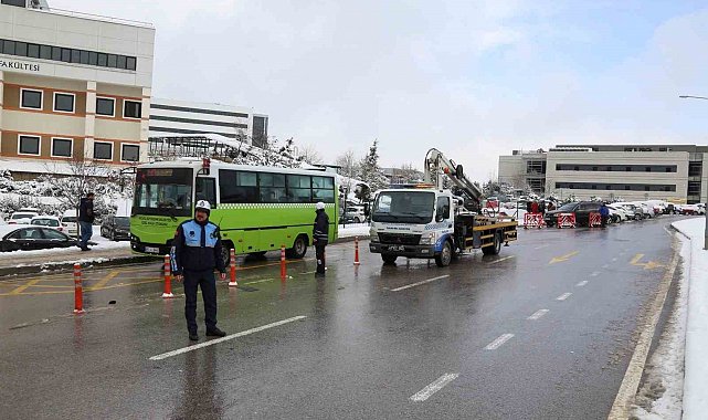 Zabıta, 2 bin 736 aracı çekti