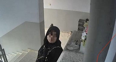 Zillere bastı, kamerayı görünce göbek attı