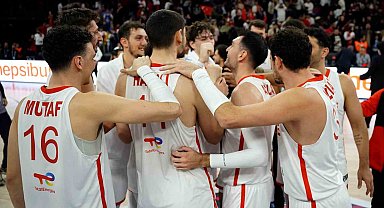 12 Dev Adam'ın rakibi İtalya