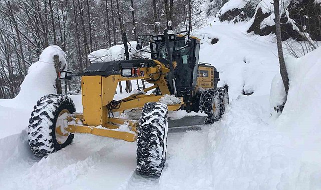 162 köy yolunun kapalı olduğu Rize'de eğitime 1 gün ara verildi