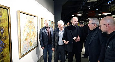 'Farklı Dönemler, Farklı Söylemler' resim sergisi OSM'de kapılarını açtı