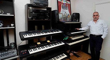 40 yıllık müzik aşkını, nostaljik müzik klavyeleri ile taçlandırdı