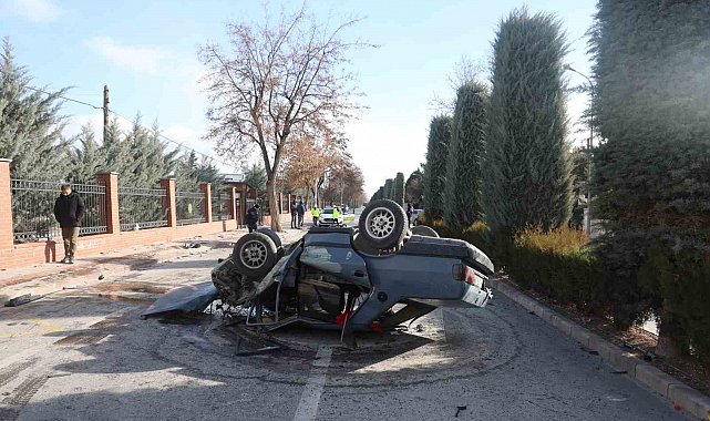 50 günde 5 trafik cezası yiyen sürücünün kullandığı Tofaş takla attı: 2 yaralı