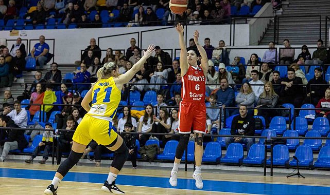 A Milli Kadın Basketbol Takımı namağlup Avrupa Şampiyonası'nda