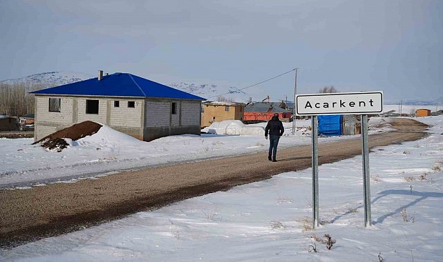 Acarkent köyünün bataklık ve fay hattı üzerine kurulduğu iddiası