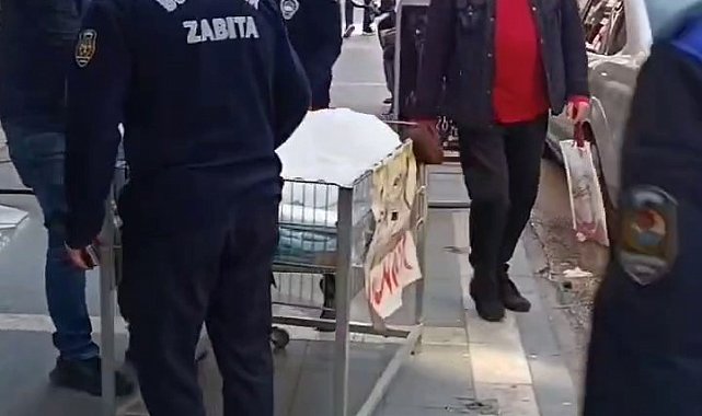 Adana'da zabıta ekiplerinden kaldırım işgali denetimi