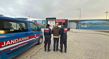 Afyonkarahisar'da hırsızlık suçundan aranan şahıs yakalandı