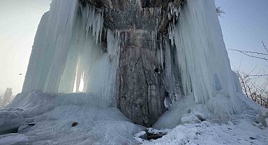 Ağrı'da dondurucu soğuklar etkisini sürdürüyor
