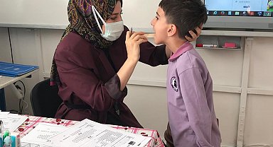 Ahlat'ta öğrenciler diş taramasından geçiriliyor