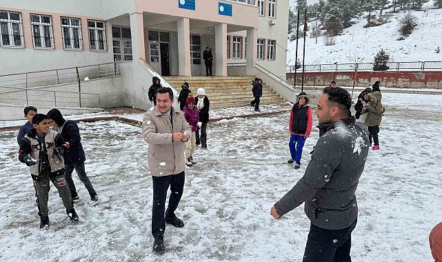 Aladağ'da kar yağışı nedeniyle eğitime bir gün ara verildi
