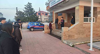 Alaşehir jandarmasından okul çevreleri ve servislerinde denetim