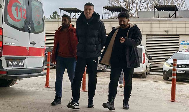 Alıkoydukları gencin annesinden 30 bin TL fidye isteyen şüphelilerden 1'i için savcılıktan yakalama kararı