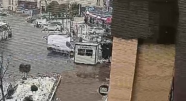 Alkollü olduğu iddia edilen sürücü önce kadına çarptı, sonra olay yerinden kaçmak istedi