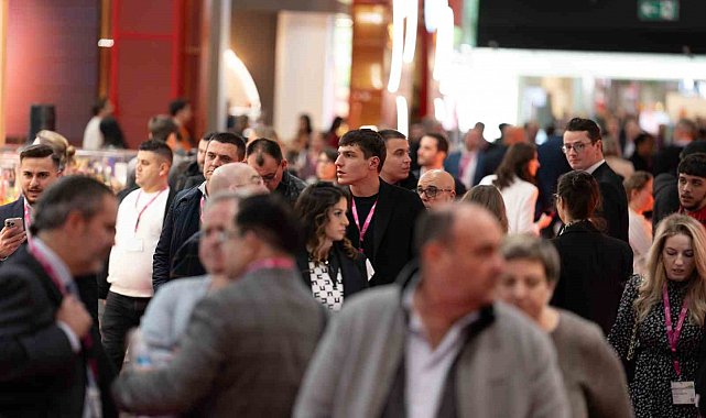 Almanya'da dünyanın en büyük şekerleme fuarı olan ISM Cologne başladı