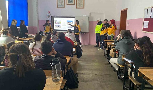 Alpullu'da "Fermuar Sistemi ile Yaşama Yol Ver" kampanyası tanıtıldı