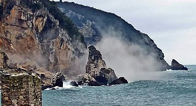 Amasra'da sağanak sonrası heyelan