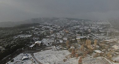 Anadolu Yakası'nın yüksek kesimleri beyaza büründü