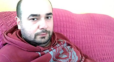 Annesinin mevlidinde kalp krizinden ölen genç toprağa verildi